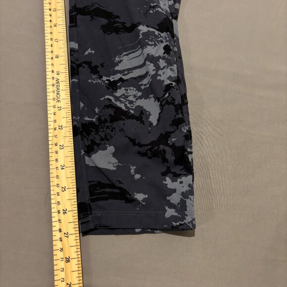 Mountain Hardwear Leggings Womens Small Black Gray Camo Outdoor Hiking Casual - Picture 2 of 8